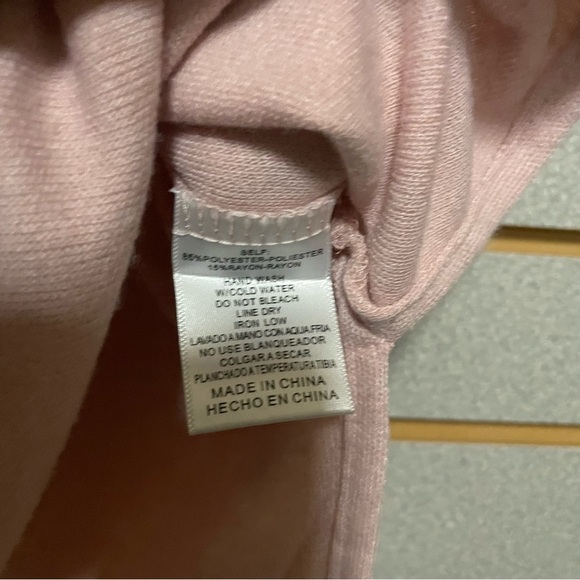 Listicle Short Sleeve Sweater Medium Inverted Seams Side Slits Pink - Picture 7 of 8